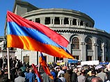 Армянская оппозиция, недовольная итогами выборов, начинает сидячую акцию протеста Армянская оппозиция, недовольная итогами выборов, начинает сидячую акцию протеста
