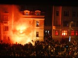 Евросоюз считает акты насилия в Белграде "полностью неприемлемыми" 