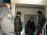 Установлено, что погибший скончался от ножевого ранения после того, как зашел в подъезд дома 21 по Цветному бульвару, в котором проживал Установлено, что погибший скончался от ножевого ранения после того, как зашел в подъезд дома 21 по Цветному бульвару, в котором проживал