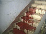 Пока рассматриваются все версии убийста, в том числе и связанная с профессиональной деятельностью погибшего. Однако на первом месте в прокуратуре была названа версии о спонтанном конфликте с неизвестным и попытке ограбления Пока рассматриваются все версии убийста, в том числе и связанная с профессиональной деятельностью погибшего. Однако на первом месте в прокуратуре была названа версии о спонтанном конфликте с неизвестным и попытке ограбления