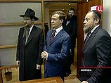 В декабре во время празднования праздника Ханука Медведев посетил еврейский общинный центр в Москве
