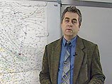 "Гроза сейчас постепенно уходит на восток с ослаблением", - сказал РИА "Новости" руководитель Гидрометеобюро Алексей Ляхов "Гроза сейчас постепенно уходит на восток с ослаблением", - сказал РИА "Новости" руководитель Гидрометеобюро Алексей Ляхов