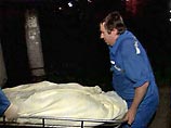 В результате ДТП в салоне "Жигулей" от полученных ранений скончались шофер и две его пассажирки, новгородки 34 и 22 лет. В результате ДТП в салоне "Жигулей" от полученных ранений скончались шофер и две его пассажирки, новгородки 34 и 22 лет.