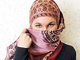 Представители турецкой оппозиции передали сегодня в Конституционный суд Турции иск с требованием аннулировать действие закона, разрешающего носить в вузах мусульманские платки Представители турецкой оппозиции передали сегодня в Конституционный суд Турции иск с требованием аннулировать действие закона, разрешающего носить в вузах мусульманские платки