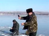 На Байкале и в Ейском лимане спасли четырех человек, уплывших на льдинах На Байкале и в Ейском лимане спасли четырех человек, уплывших на льдинах