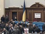 Оппозиционная Партия регионов экс-премьера Виктора Януковича пообещала не блокировать во вторник работу Верховной Рады Украины