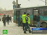 В Петербурге столкнулись две маршрутки - 2 погибли, 9 ранены В Петербурге столкнулись две маршрутки - 2 погибли, 9 ранены