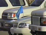 "Журналисты переданы сотрудникам миссии ООН по наблюдению в Грузии, которые и доставят их на своем транспорте в Грузию", - сообщили в центре.
