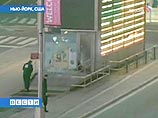 Двое очевидцев, мужчина и женщина, заявили, что ощутили "мощный удар", находясь в отеле, однако серьезных повреждений они не заметили Двое очевидцев, мужчина и женщина, заявили, что ощутили "мощный удар", находясь в отеле, однако серьезных повреждений они не заметили
