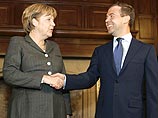 Избранный президентом России Дмитрий Медведев и канцлер ФРГ Ангела Меркель выражают надежду на продолжение взаимовыгодного сотрудничества между Россией и Германией