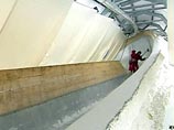 Медведев проводит выходной в спорткомплексе в подмосковной деревне Парамоново Медведев проводит выходной в спорткомплексе в подмосковной деревне Парамоново