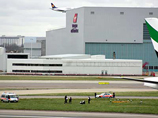 Тревога в лондонском аэропорту Heathrow: на ВПП выбежал мужчина с рюкзаком Тревога в лондонском аэропорту Heathrow: на ВПП выбежал мужчина с рюкзаком