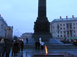 В Минске задержан голый молодой человек, который пытался бросать людей в Вечный огонь
В Минске задержан голый молодой человек, который пытался бросать людей в Вечный огонь