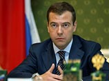 Избранный 2 марта президентом России Дмитрий Медведев переехал в традиционную резиденцию главы государства - Кремль, не дожидаясь официального вступления в должность в мае