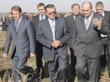 Пензенские механизаторы будут регулярнее посещать стоматологов - это стало таков один из результатов прошлогодней поездки в Пензенскую область премьер-министра Виктора Зубкова Пензенские механизаторы будут регулярнее посещать стоматологов - это стало таков один из результатов прошлогодней поездки в Пензенскую область премьер-министра Виктора Зубкова