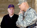 Джон Маккейн прибыл с неожиданным визитом в Ирак