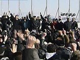 В Тбилиси оппозиция вывела на митинг три тысячи человек. Среди требований - отставка спикера парламента В Тбилиси оппозиция вывела на митинг три тысячи человек. Среди требований - отставка спикера парламента