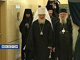 В Москве 17 мая 2007 года в храме Христа Спасителя совместно с Патирархом Московским и всея Руси Алексием II митрополит Лавр подписал Акт о каноническом общении 