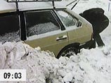 На Урале из-под снега откопали машину с погибшей от холода молодой парой На Урале из-под снега откопали машину с погибшей от холода молодой парой