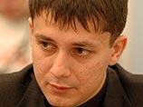 Лидер молодежного движения "Россия молодая" Максим Мищенко, ставший в декабре 2007 года депутатом Госдумы, заявил, что организация меняет вектор своей работы и будет бороться с сектой сайентологов и с продажей подросткам алкоголя