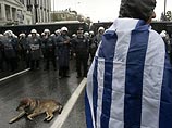 Беспорядки в Афинах: после принятия непопулярного закона о пенсионной реформе жгут банки и автомобили