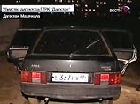 При проведении оперативно-следственных мероприятий в Советском районе Махачкалы (Дагестан) милиционеры обнаружили брошенный автомобиль ВАЗ-2109, а также брошенный автомат АК-74 и пятилитровую пустую канистру