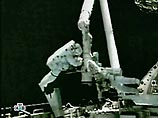 Главной задачей астронавтов Роберта Бенкена и Майкла Формана станет перемещение с Endeavour на внешнюю поверхность Международной космической станции (МКС) дополнительной "стрелы" робота-манипулятора корабля, к которой крепится видеокамера