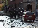"Заминированный автомобиль был взорван у бараков полицейских сил, о чем ранее предупреждали баскские сепаратисты (группировки ЭТА)", - отмечается в сообщении со ссылкой на источники в полиции города