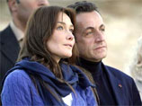 Николя Саркози стали видеть с супермоделью и певицей Карлой Бруни, и 2 февраля они поженились