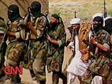 Он выполнял обязанности личного помощника, только вооруженного: носил багаж бен Ладена, проверял, работают ли спутниковые телефоны, подгонял остальных членов его свиты - поваров, водителей Он выполнял обязанности личного помощника, только вооруженного: носил багаж бен Ладена, проверял, работают ли спутниковые телефоны, подгонял остальных членов его свиты - поваров, водителей