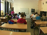 С осени 2007 года в школах с русским языком обучения начался переход на преподавание части предметов на государственном эстонском языке