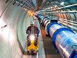 Расположенный недалеко от Женевы ускоритель, который станет мощнейшим в мире устройством, способным сталкивать частицы, должен начать разгон протонов уже этим летом Расположенный недалеко от Женевы ускоритель, который станет мощнейшим в мире устройством, способным сталкивать частицы, должен начать разгон протонов уже этим летом