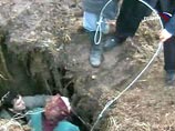 Из пещеры в Пензенской области вышли еще трое сектантов - мать и две дочери Из пещеры в Пензенской области вышли еще трое сектантов - мать и две дочери