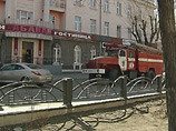 Пожар в гостинице "Абакан" в Хакасии: 24 человека эвакуированы Пожар в гостинице "Абакан" в Хакасии: 24 человека эвакуированы