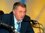 Лидер ЛДПР Владимир Жириновский, комментируя предложения по срокам выборов, заявил, что есть два варианта - увеличение сроков полномочий и досрочные выборы президента в 2009 году