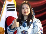 Доктор наук из Южной Кореи, 29-летняя незамужняя Ли Со Ен неожиданно для себя самой стала первым унжиюном (так в Корее называют космонавтов)