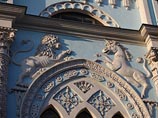 Церковь отбирает у РГГУ часть здания на Никольской улице, судебные приставы и "казаки" сорвали учебу