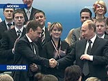  "Единая Россия" - это партия, у которой нет идеологии, а цель только одна &#8211; поддерживать Владимира Путина в качестве президента России, а ныне, видимо, поддерживать Дмитрия Медведева, когда к нему в мае перейдет кремлевская власть