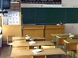 По данным следствия, 6 апреля в одной из школ Свердловского района Красноярска директор телевизионной студии, расположенной на базе учебного заведения якобы изнасиловал 15-летнюю ученицу.