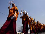 В нескольких городах Китая прошли демонстрации против "независимости Тибета"