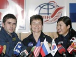 На пресс-конференции в Звездном городке командир экипажа российского космического корабля "Союз ТМА-11" Юрий Маленченко заявил, что спуск корабля по баллистической траектории был вызван техническими причинами