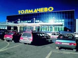 После взлета из аэропорта "Толмачево" на самолете Ту-154, принадлежащем авиакомпании "Сибирь", экипаж доложил о разгерметизации кабины