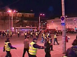 Напомним, что 26-28 апреля 2007 года в Эстонии вспыхнули массовые волнения в связи с решением правительства перезахоронить останки советских солдат из Братской могилы на холме Тынисмяги в центре города Напомним, что 26-28 апреля 2007 года в Эстонии вспыхнули массовые волнения в связи с решением правительства перезахоронить останки советских солдат из Братской могилы на холме Тынисмяги в центре города