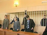 Присяжные считают подсудимых Алексея Бритова, Алексея Аникина и Сергея Малютина невиновными в умышленном убийстве генерала и в покушении на членов его семьи