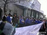 Дело приобрело скандальную огласку, вызвав протесты черного населения не только в мегаполисе, но и многих других городах, увидевшего в происшедшем "корни расизма" Дело приобрело скандальную огласку, вызвав протесты черного населения не только в мегаполисе, но и многих других городах, увидевшего в происшедшем "корни расизма"