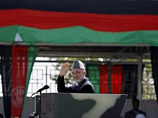 Президент Афганистана Хамид Карзай и другие чиновники покинули место проведения парада