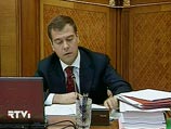 На вопрос, поедет ли он на Чемпионат Европы по футболу, Медведев ответил: "Не планирую, но болеть буду, боюсь, съездить не получится"