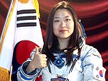Первая женщина-космонавт Южной Кореи Ли Сон Ен госпитализирована с болями в спине