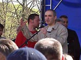 Гарри Каспаров говорил о том, что Праздник труда отмечает и "Единая Россия" - партия, которая "разграбила всю Россию"