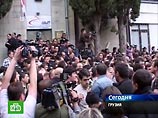 В Тбилиси оппозиция пыталась штурмом взять здание ЦИК